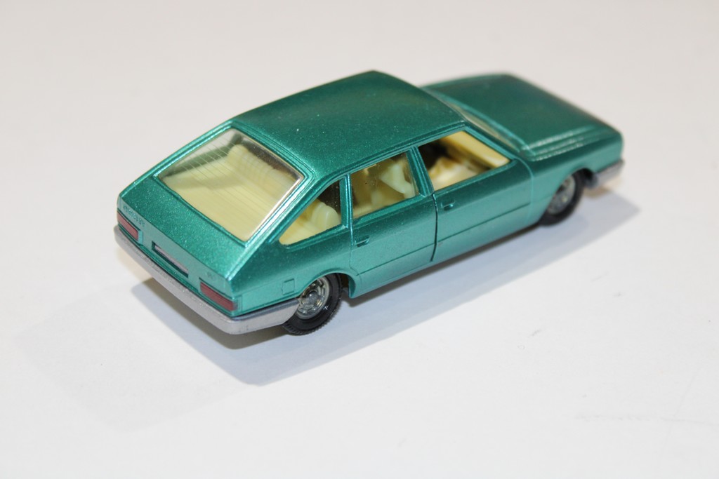 CHRYSLER 150 AUTO PILEN 1/43