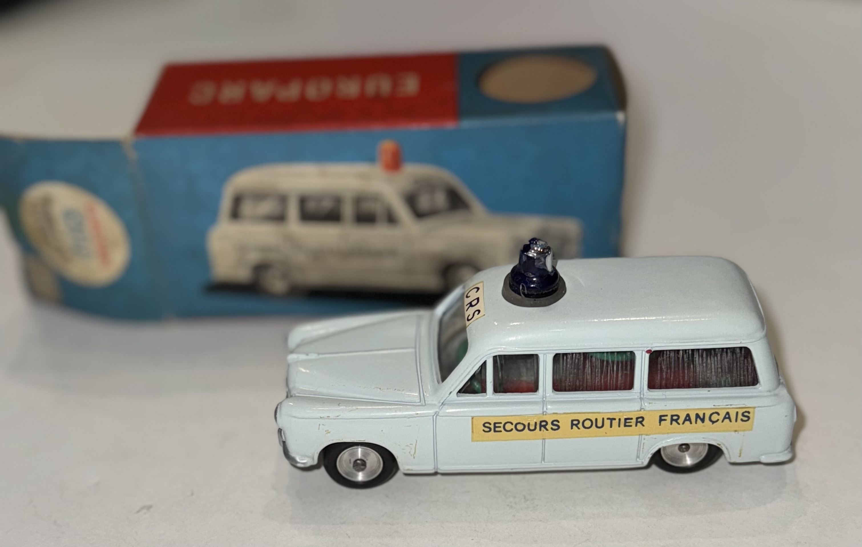 Peugeot 403 électric CIJ 1/43