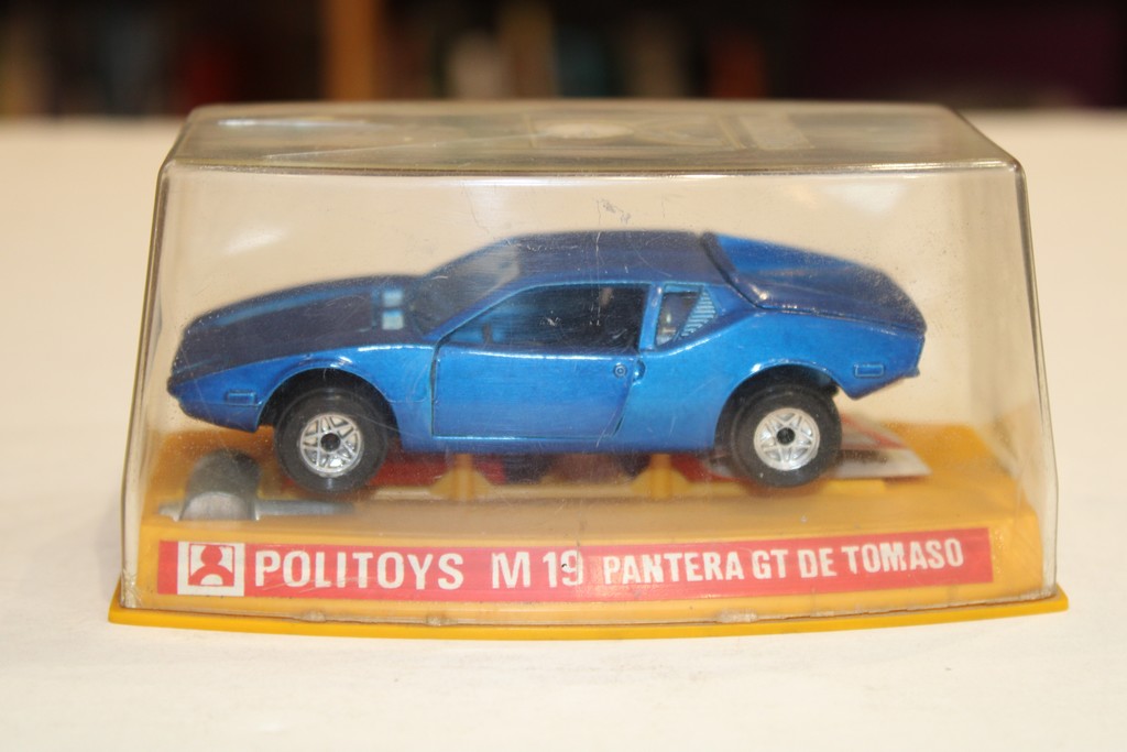 PANTERA DE TOMASO POLITOYS 1/43