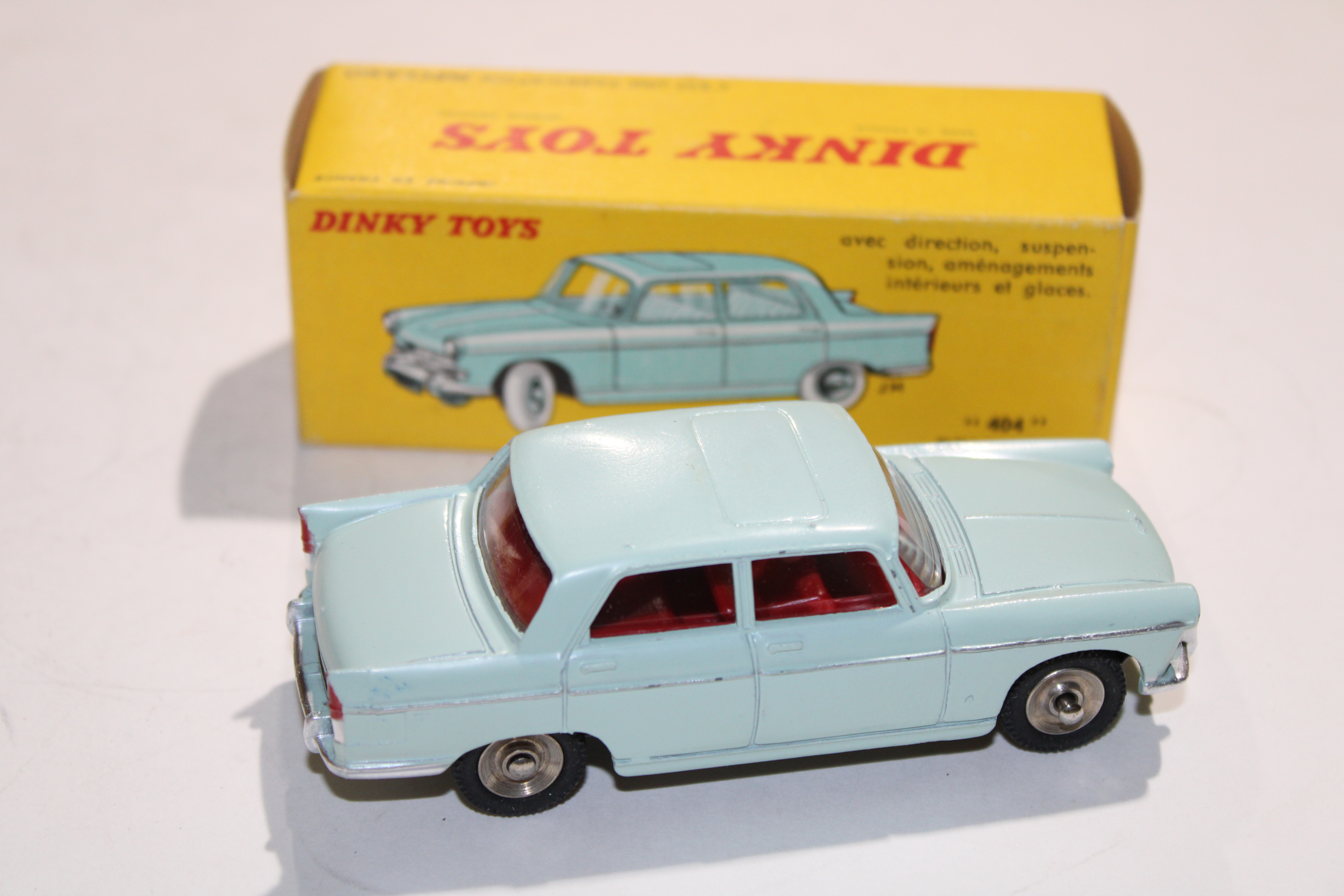 PEUGEOT 404 DINKY TOYS 1/43°