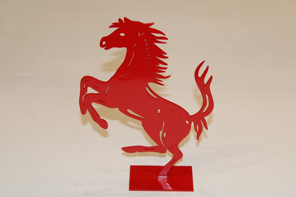 SILHOUETTE CHEVAL CABRE SUR PIED ACIER ROUGE 25CM