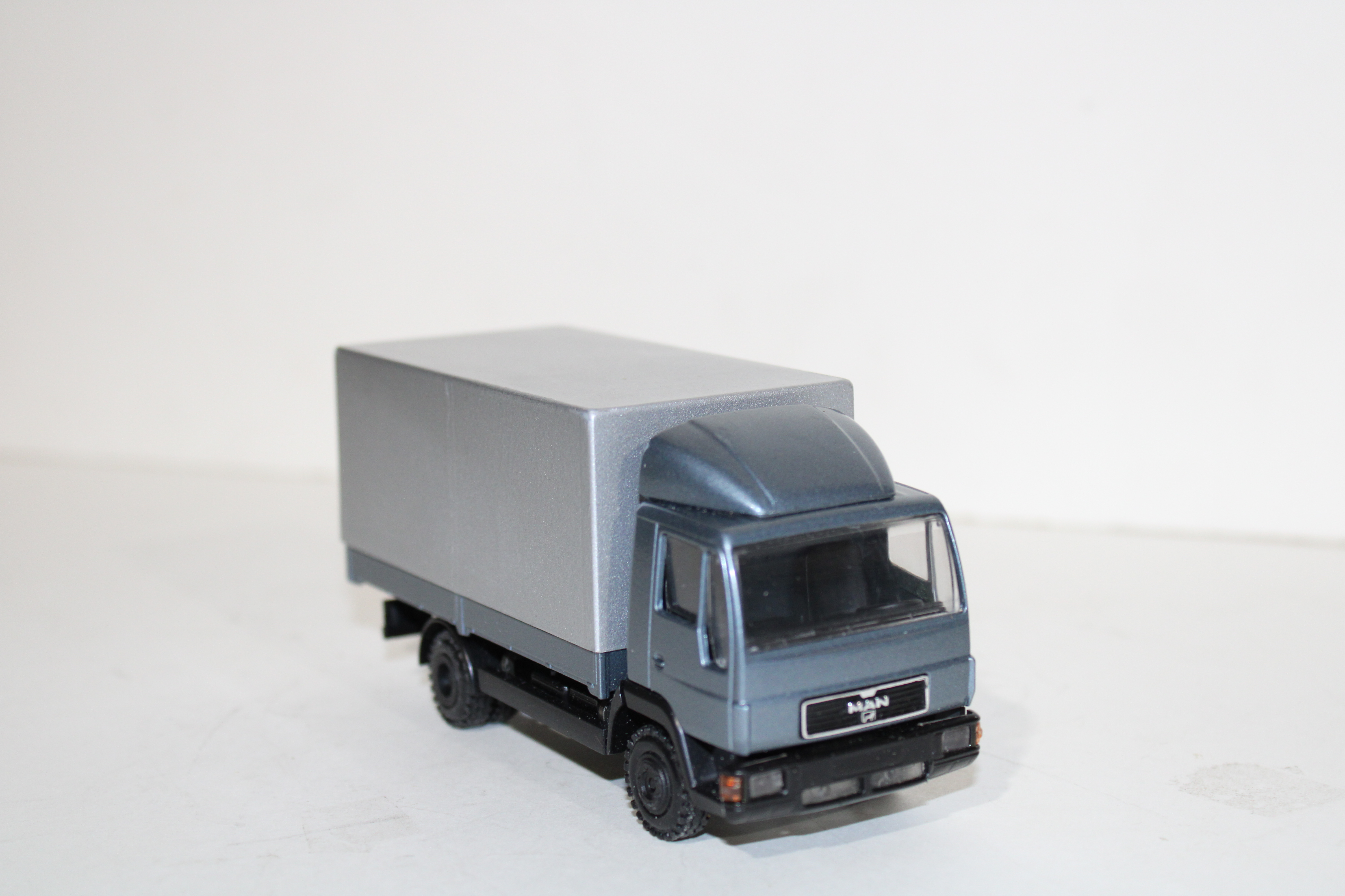 MAN L 2000 CONRAD 1/50