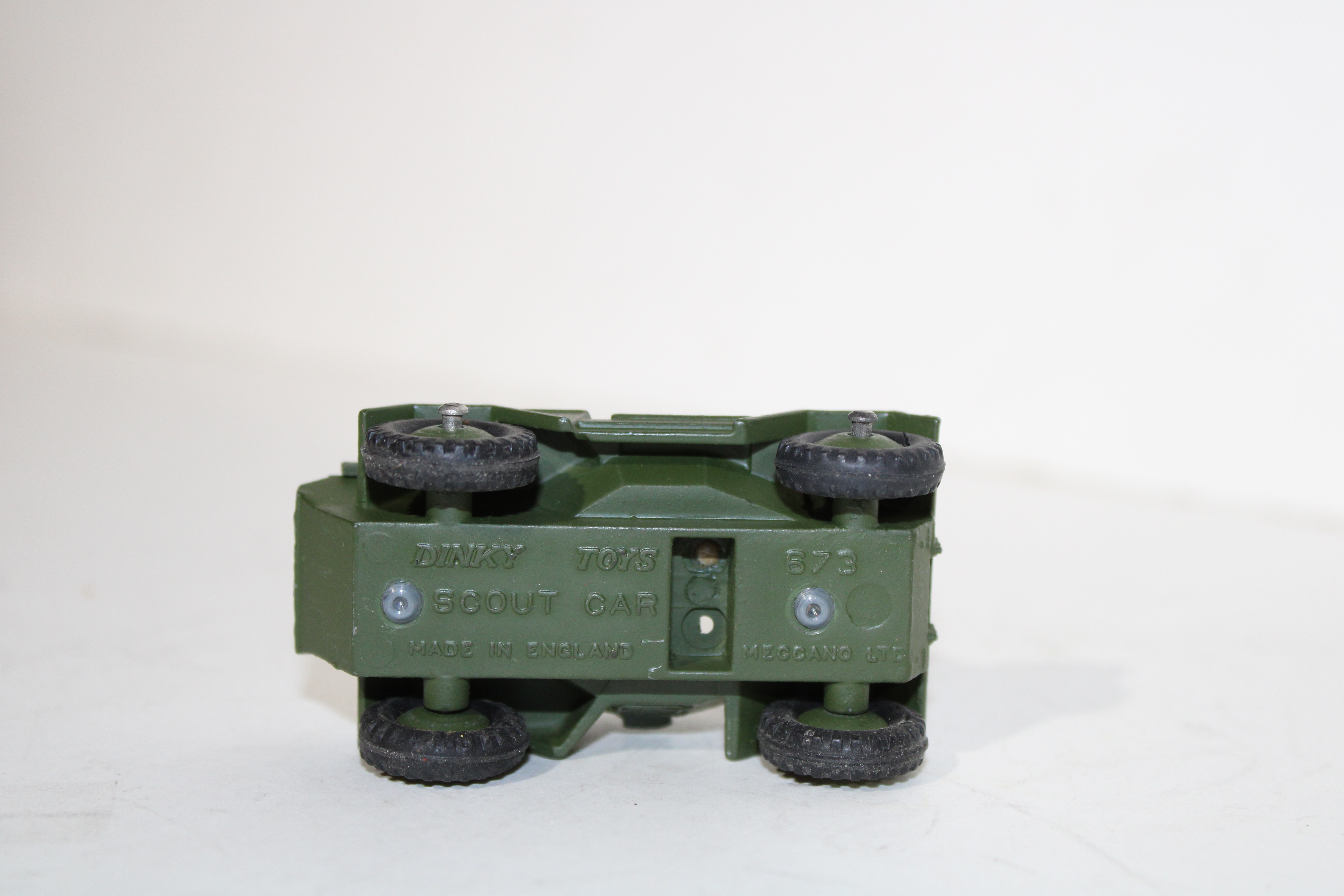 SCOUT CAR DINKY TOYS 1/43