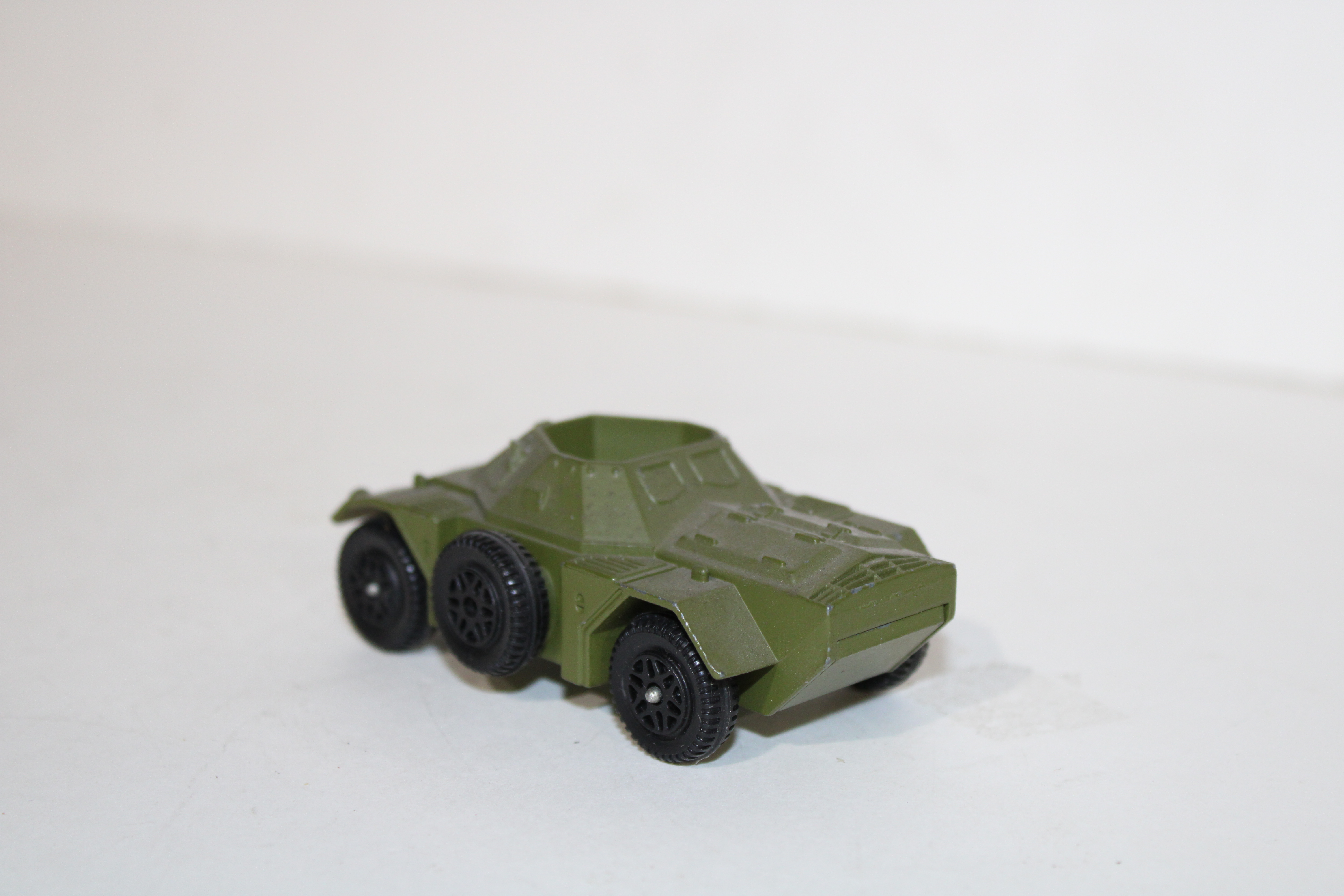 FERRET SCOUT CAR DINKY TOYS 1/43