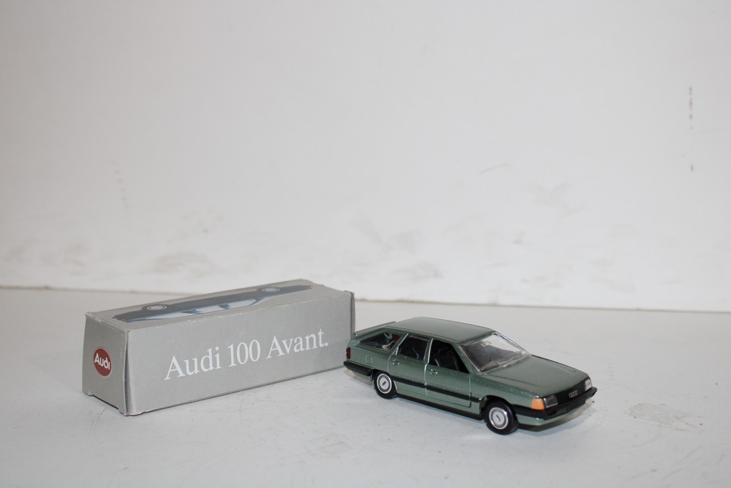 AUDI 100 AVANT SCHABAK 1/43