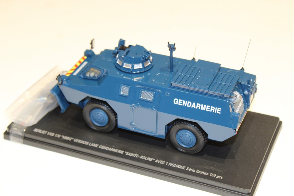 BERLIET VXB 170 VBRG GENDARMERIE STE-SOLINE AVEC FIGURINE PERFEX 1/43°