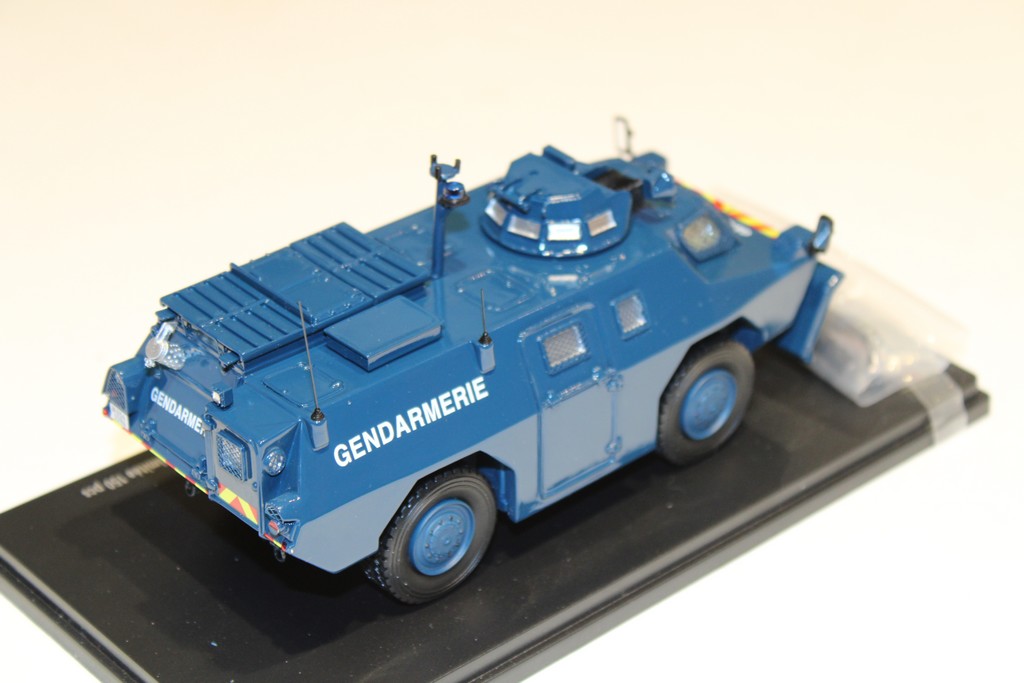 BERLIET VXB 170 VBRG GENDARMERIE STE-SOLINE AVEC FIGURINE PERFEX 1/43°