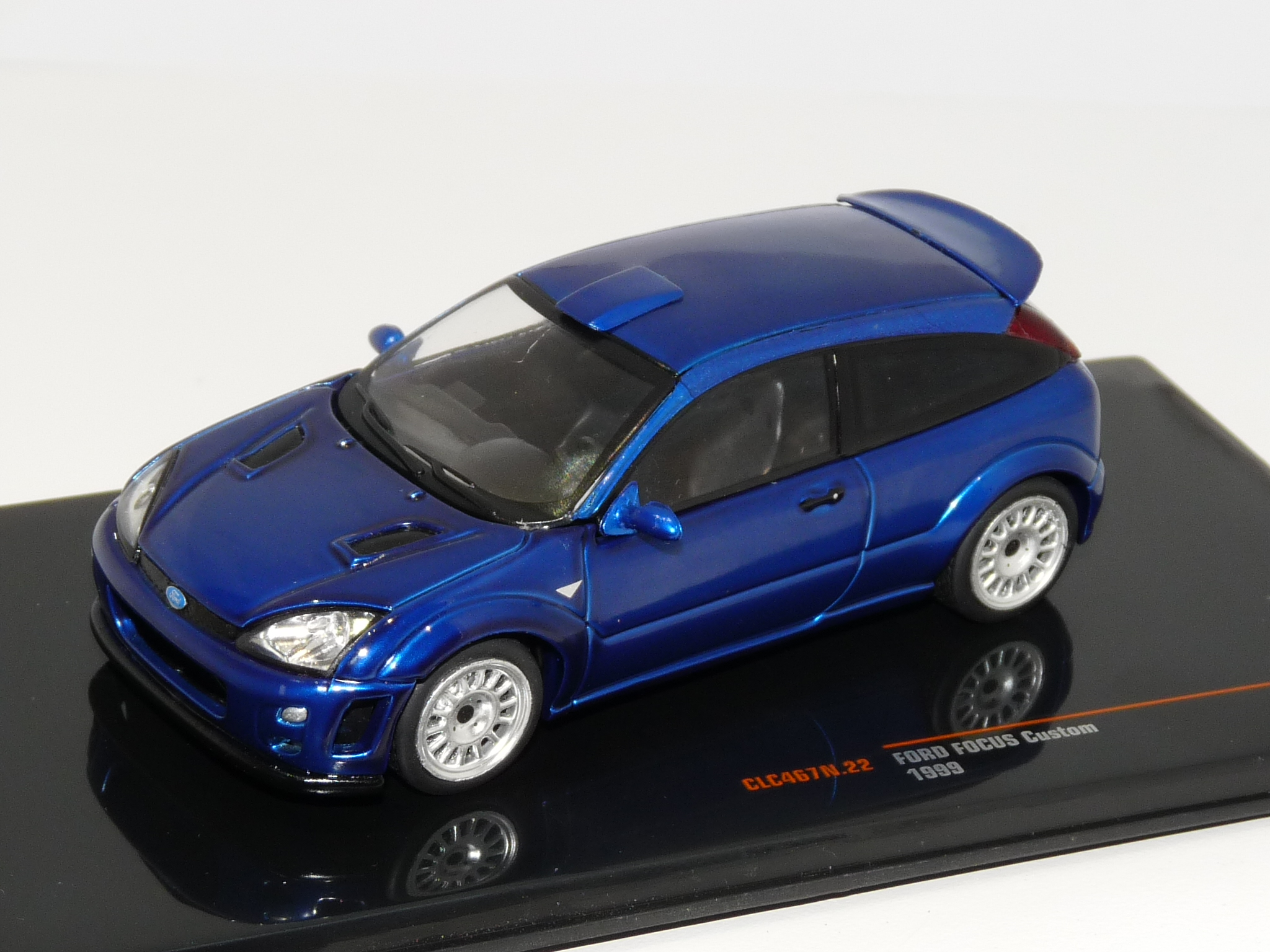 FORD FOCUS CUSTOM 1999 IXO 1/43°