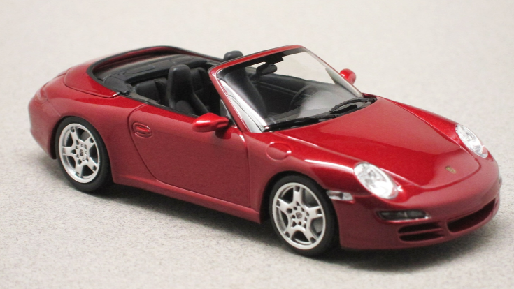 PORSCHE 911 997 CARRERA S CABRIOLET ROUGE MAXICHAMPS 1/43°