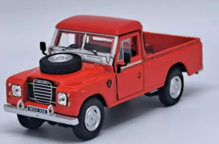 LAND ROVER SERIES 109  ROUGE OLIEX 1/43°