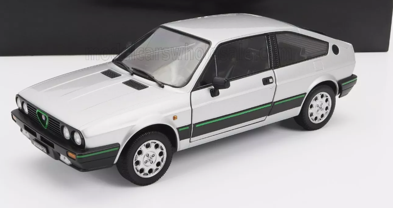 ALFA ROMEO SPRINT 1.5 QUADRIFOGLIO BLANC GRAND PRIX 1986 ROSSO ALFA MITICA 1/18