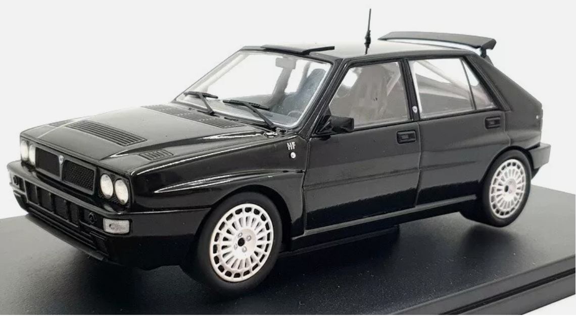 LANCIA DELTA INTEGRALE 16V  WHITEBOX 1/24°