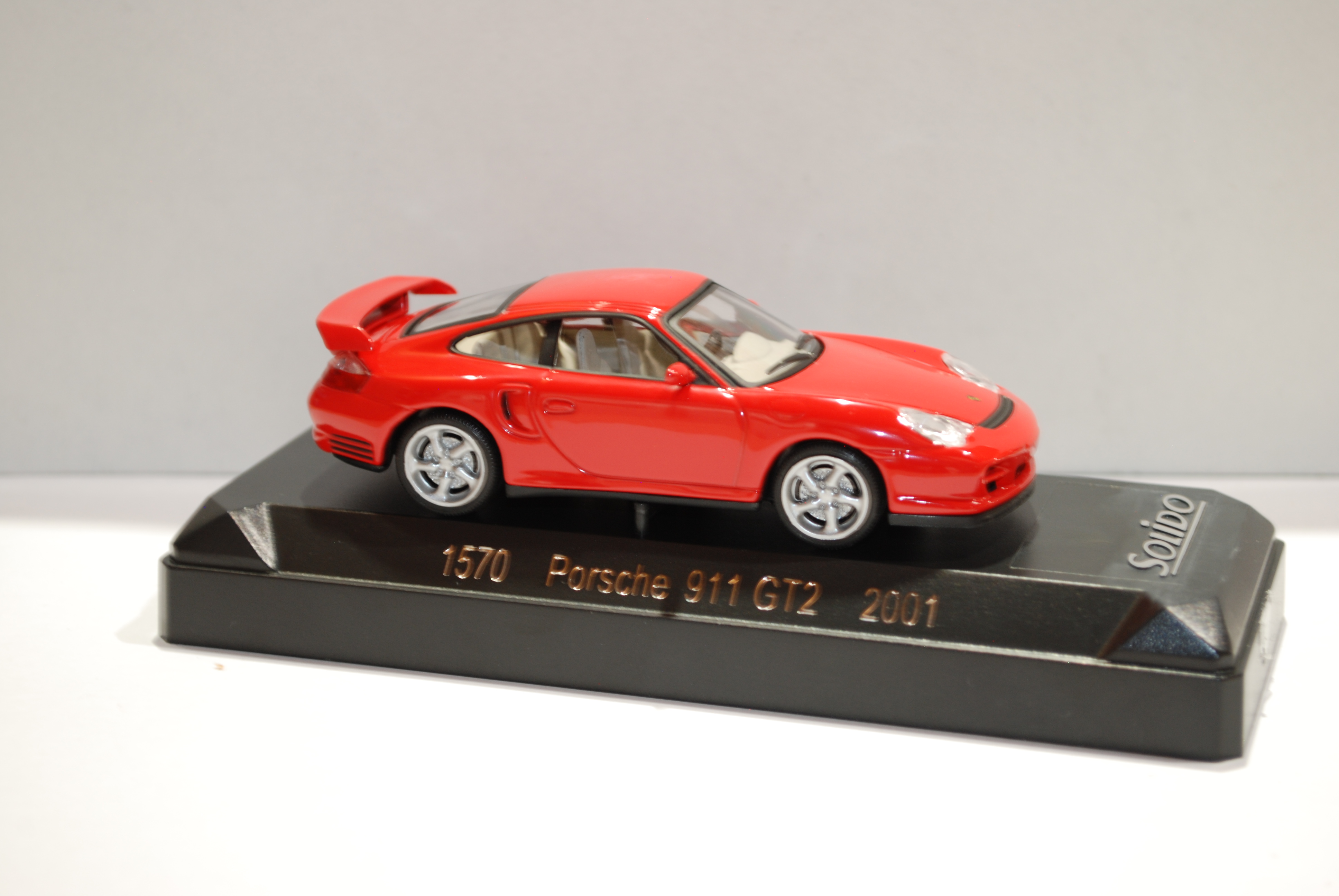 PORSCHE 911 GT2 2001  SOLIDO 1/43°