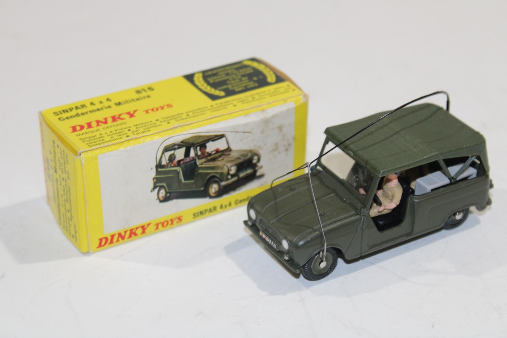 SINPAR 4X4 GENDARMERIE MILITAIRE 1962 DINKY TOYS 1/43°