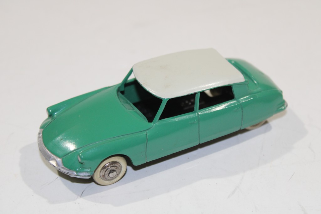 CITROEN DS 19 VERT 1962 DINKY TOYS 1/43°