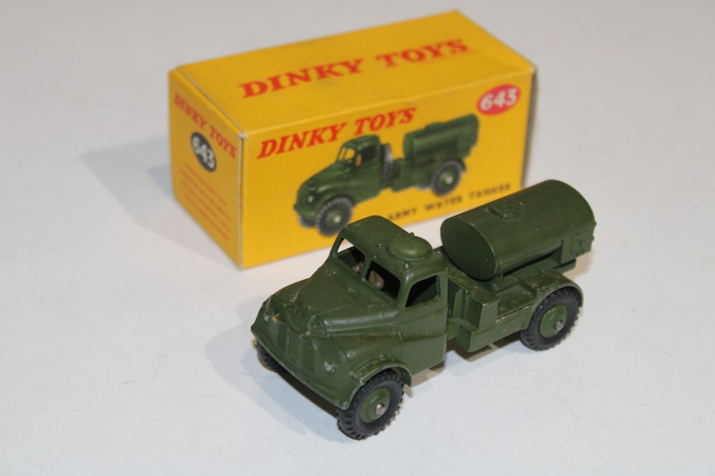 ARMY WATER TANK AUSTIN DINKY TOYS 1/43