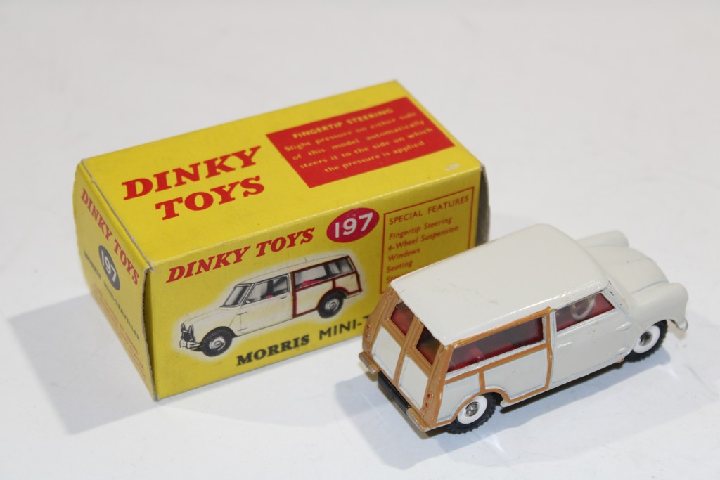 MORRIS MINI-TRAVELLER BLANC 1960 DINKY TOYS 1/43°