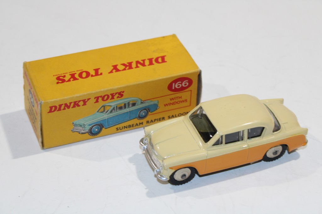 SUNBEAM RAPIER SALOON BICOLORE 1960 DINKY TOYS 1/43°