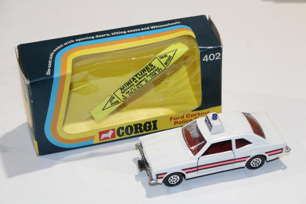 FORD CORTINA POLICE CAR 1975 CORGI 1/43°