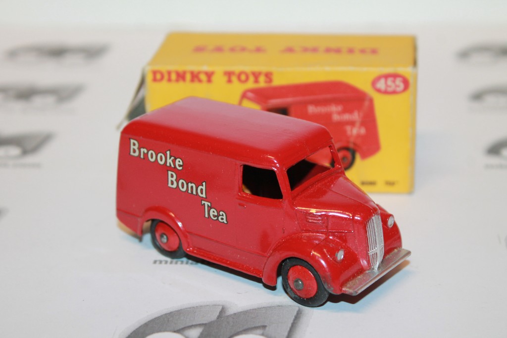 TROJAN VAN BROOKE BOND TEA DINKY TOYS 1/43°