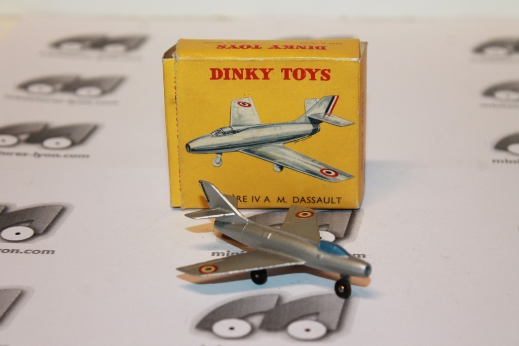 MYSTERE IV A M. DASSAULT DINKY TOYS 1/200°