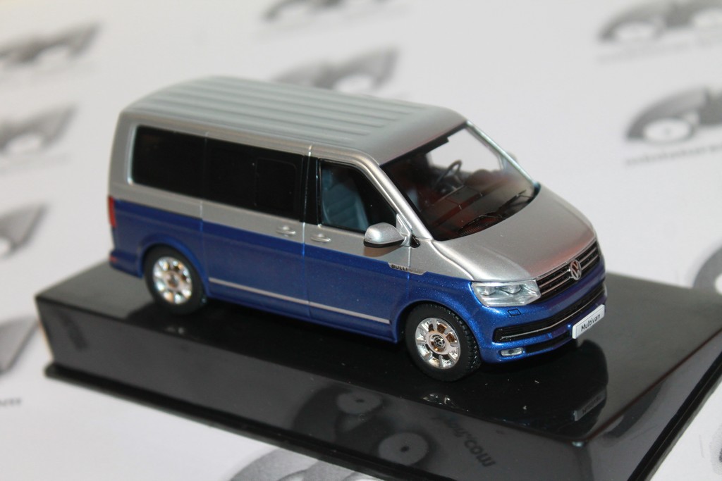 VOLKSWAGEN T6 MULTIVAN 2017 BLUE AND GRAY IXO 1/43°