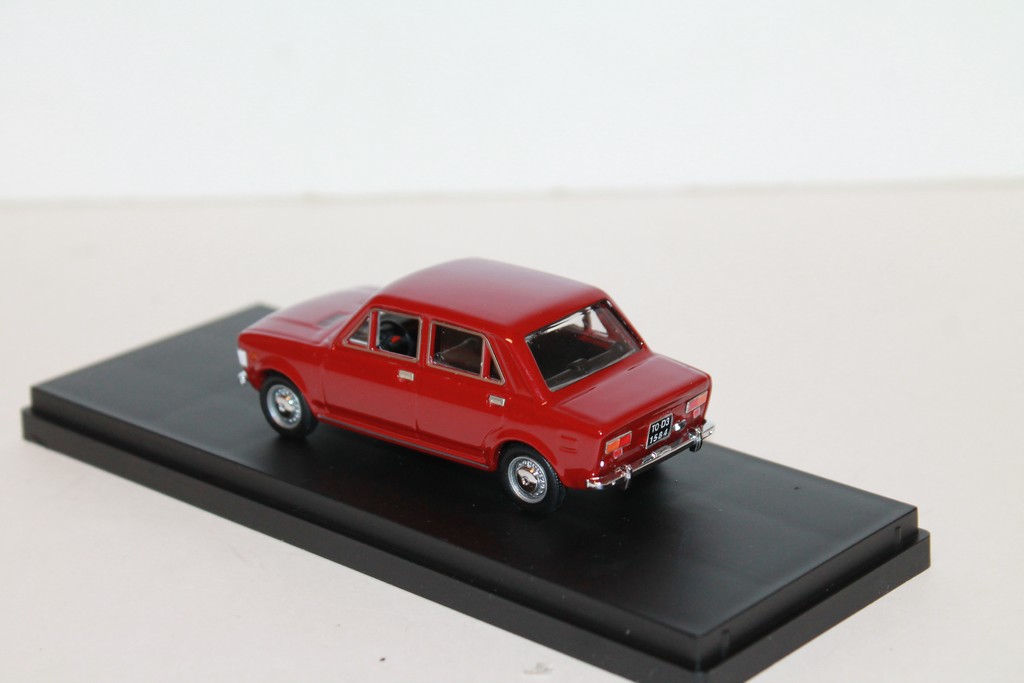 FIAT 128 4 PORTES 1969 ROUGE RIO 1/43°