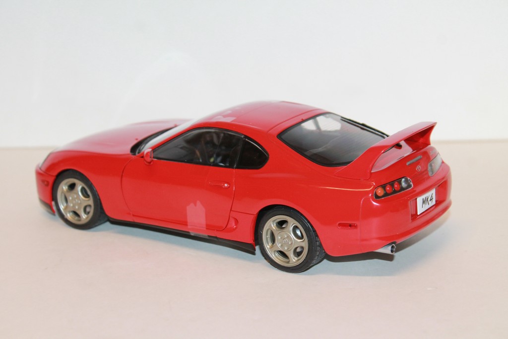 TOYOTA SUPRA MK4 1993 ROUGE SOLIDO 1/18°