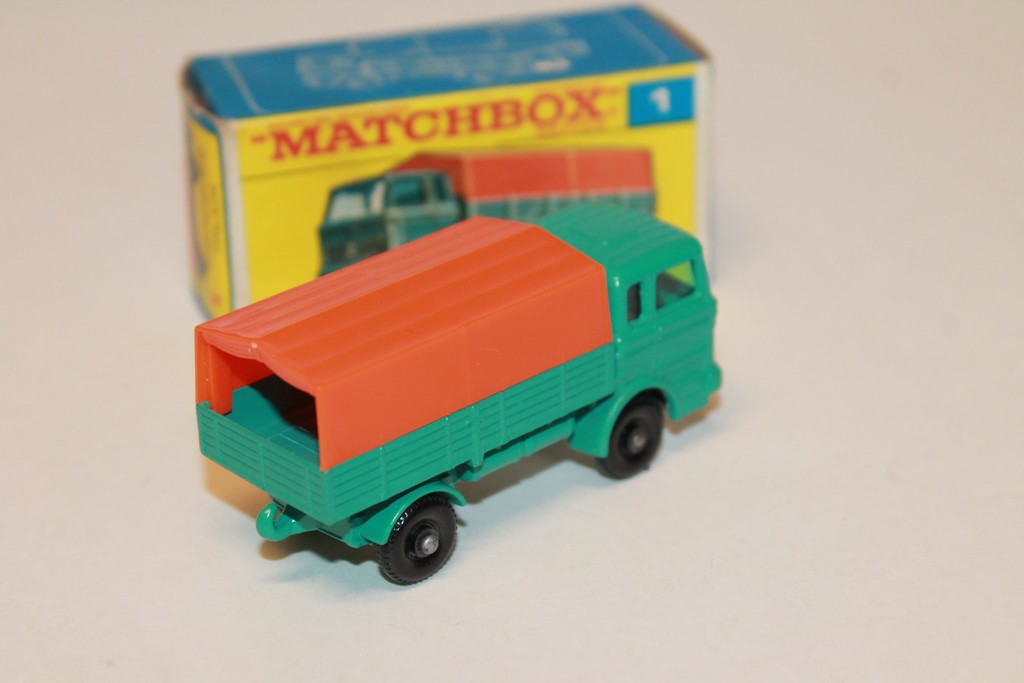 Matchbox series 1 store mercedes truck