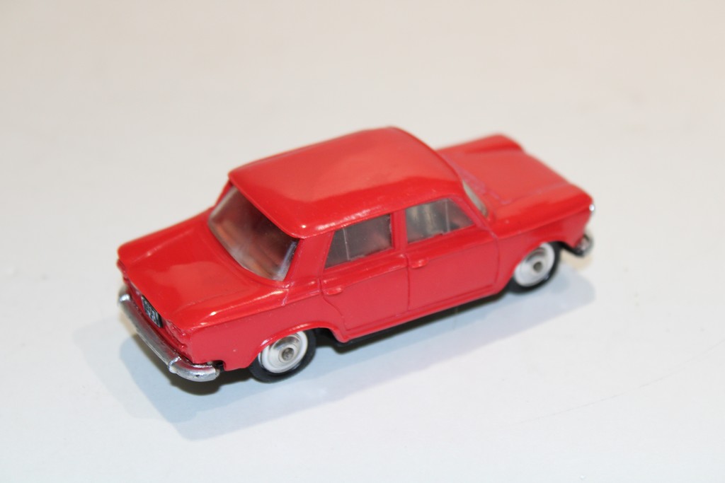 FIAT 1500 ROUGE 1965 NOREV 1/43°