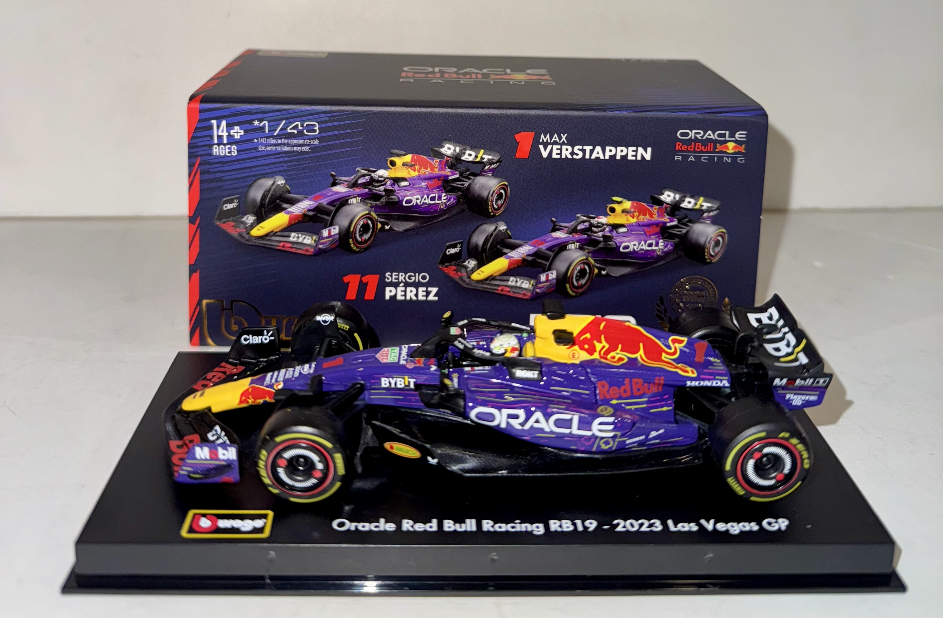 RED BULL F1 RB19 N°1 BURAGO 1/43°