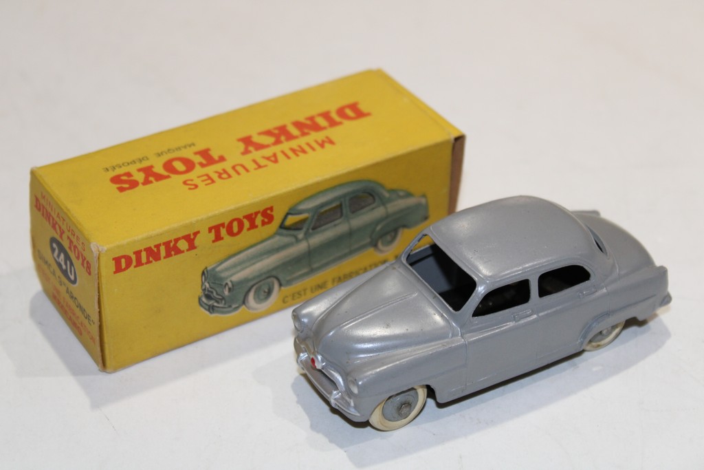 SIMCA 9 ARONDE GRIS 1951 DINKY TOYS 1/43°