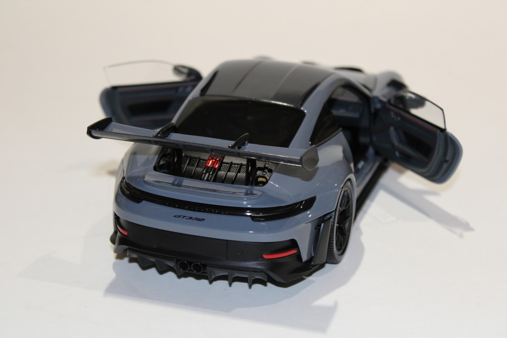 PORSCHE 911 GT3 RS 2024 - MINICHAMPS 1/18