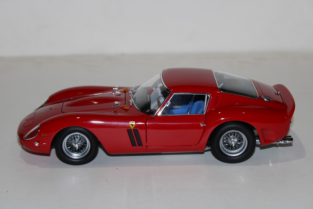 FERRARI 250 GTO - KYOSHO 1/18