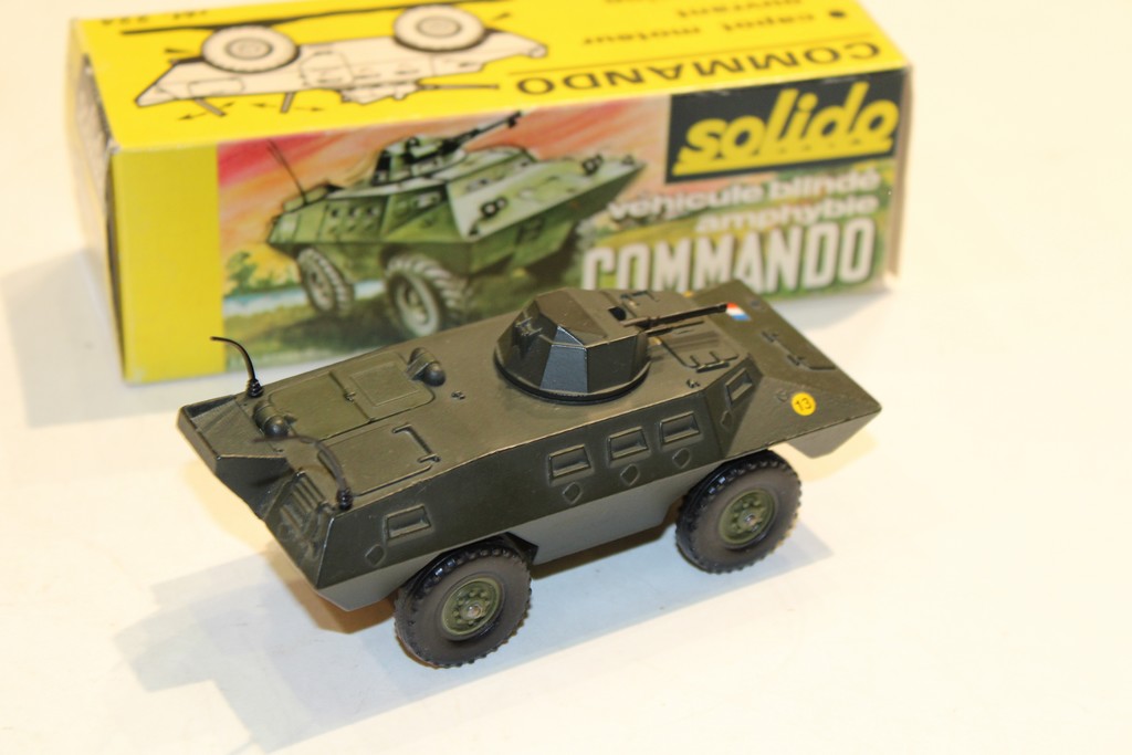 VÉHICULE BLINDÉ AMPHYBIE COMMANDO - SOLIDO 1/43