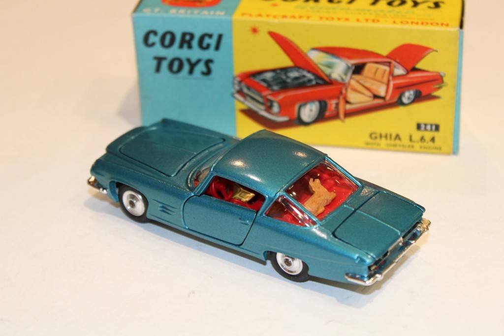 GHIA L.6.4. CHRYSLER CORGI TOYS 1/43°