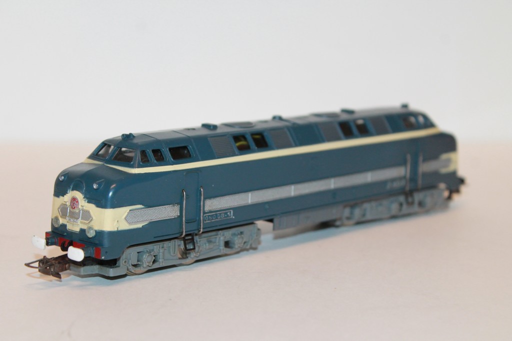 LOCOMOTIVE ELECTRIQUE SNCF 060 DB-5 HORNBY 1/87°