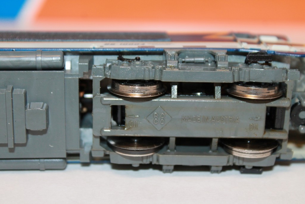 LOCOMOTIVE ELECTRIC SNCF BB-10004 ROCO 1/87°