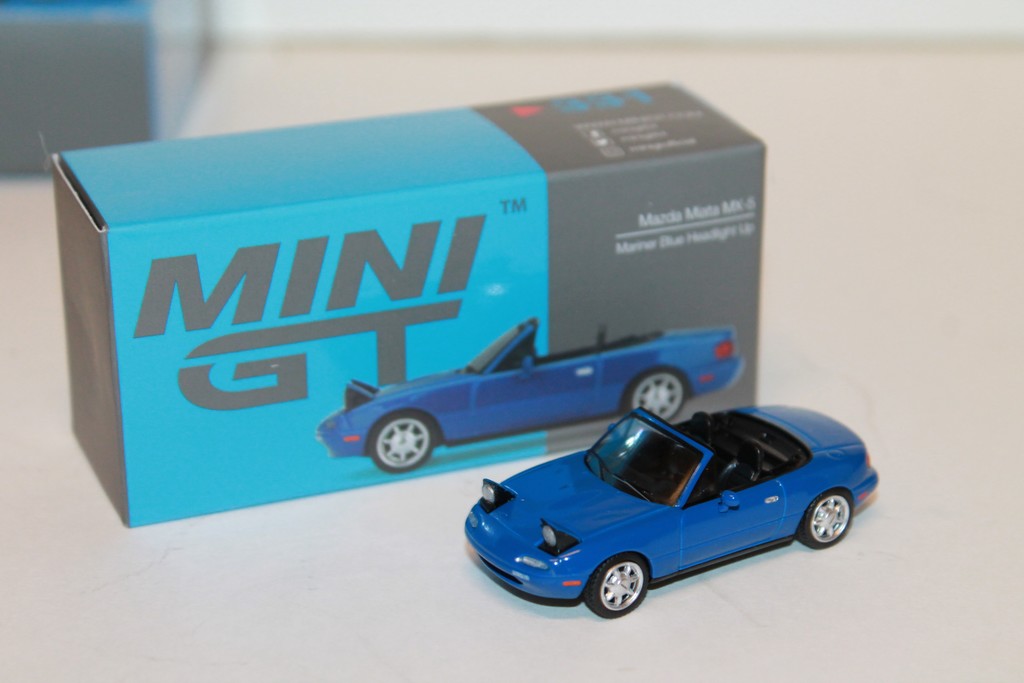 MAZDA MIATA BLEU MX-5 MINI GT 1/64°