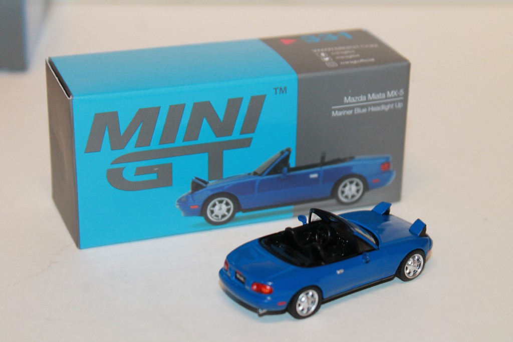 MAZDA MIATA BLEU MX-5 MINI GT 1/64°