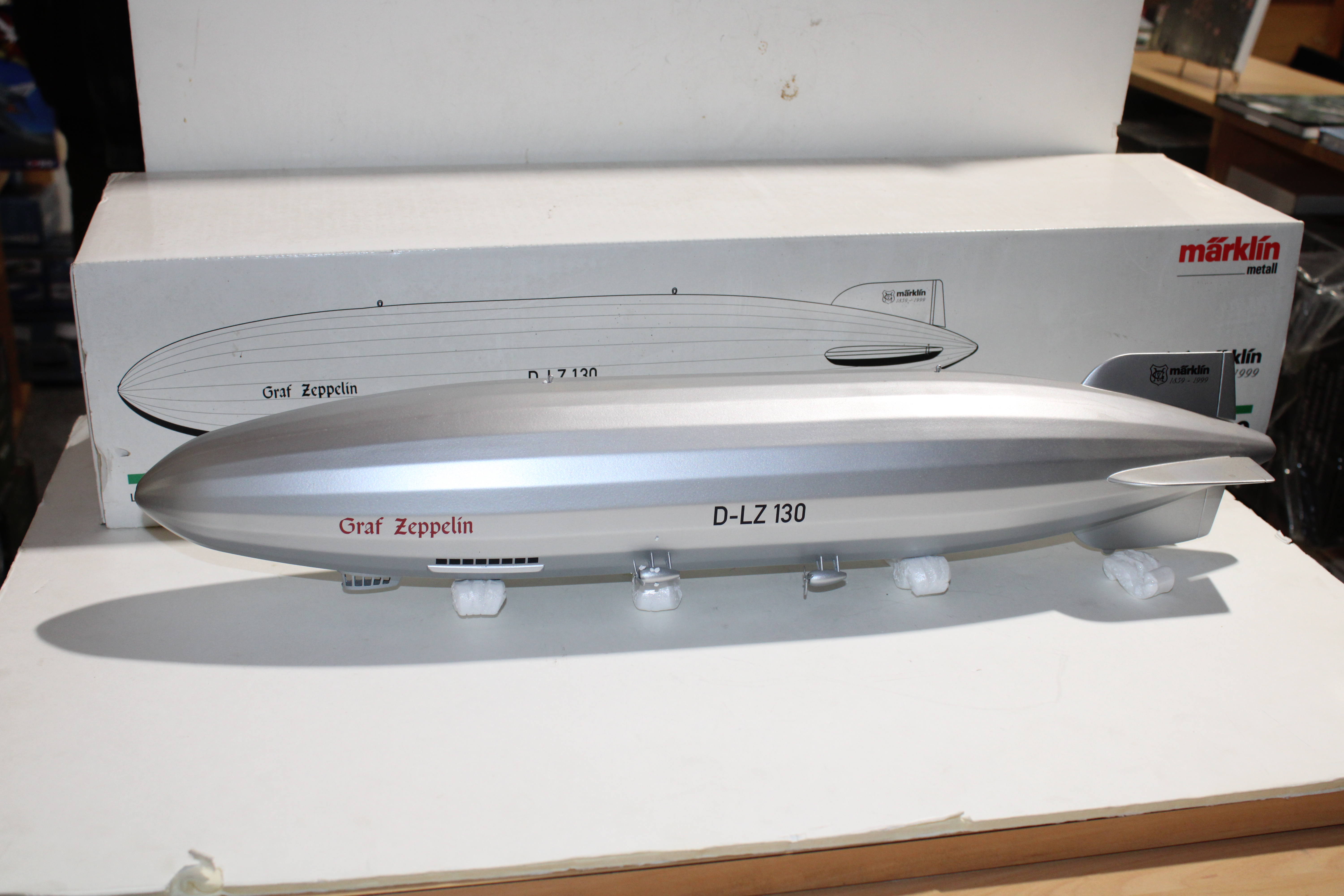 Graf Zeppelin Marklin 1/100°