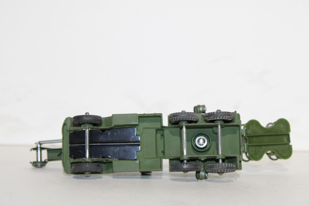 VEHICULE DE SERVICE POUR PORTE-FUSEE DINKY SUPERTOYS 1/43