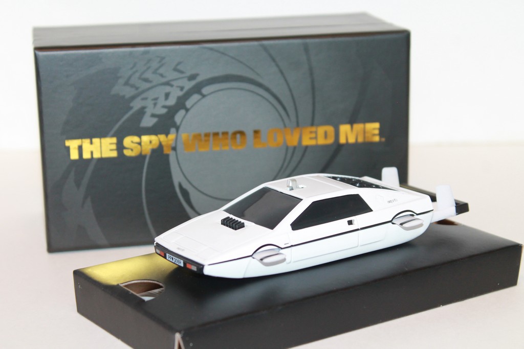 LOTUS ESPRIT S1 SUBMARINE JAMES BOND CORGI 1/43°