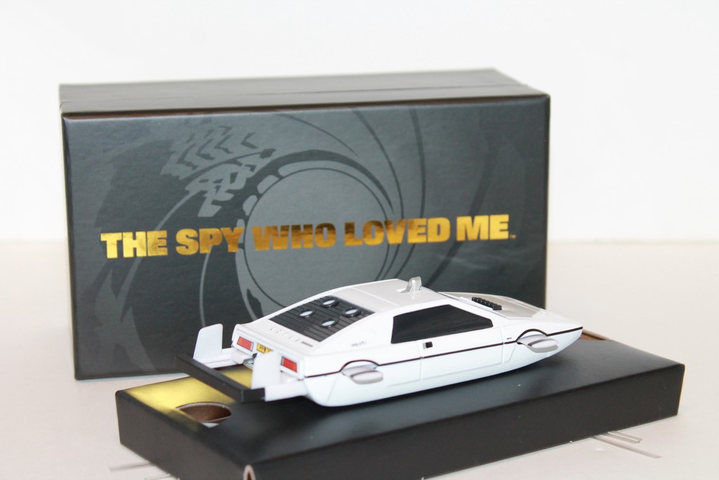 LOTUS ESPRIT S1 SUBMARINE JAMES BOND CORGI 1/43°