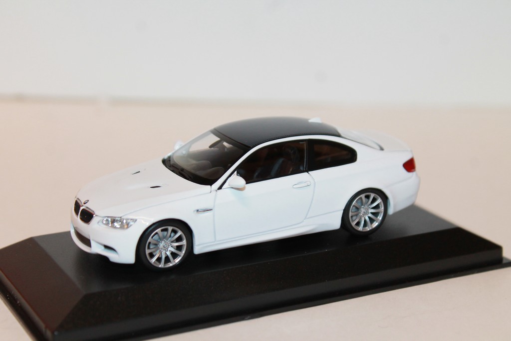 Voiture Miniature de Collection - MAXICHAMPS 1/43 - BMW Series 3