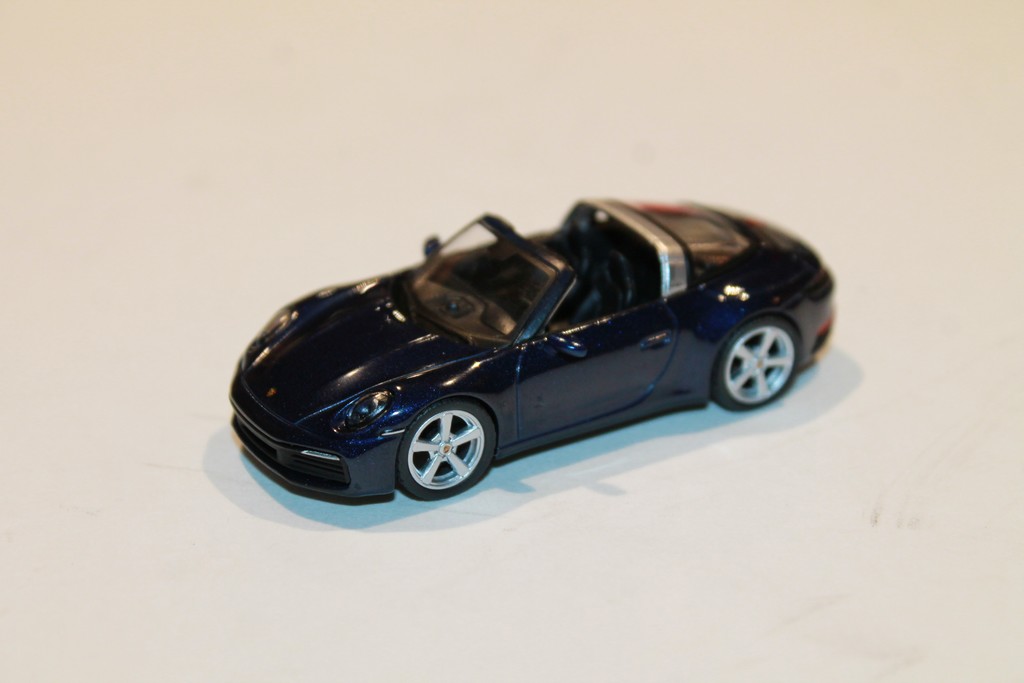 PORSCHE 911 992 TARGA 4S MINI GT 1/64°