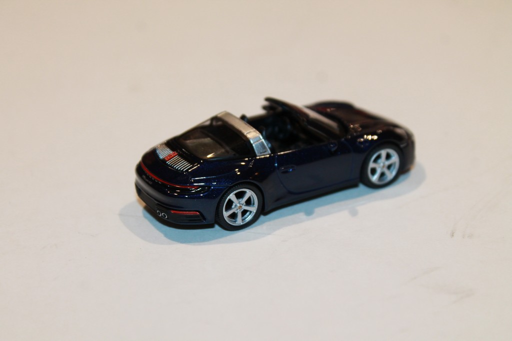 PORSCHE 911 992 TARGA 4S MINI GT 1/64°