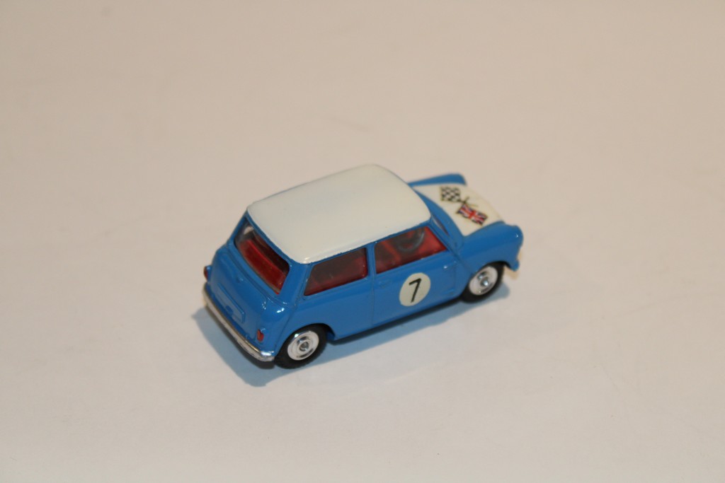 MORRIS MINI COOPER BLEU CORGI TOYS 1/43°