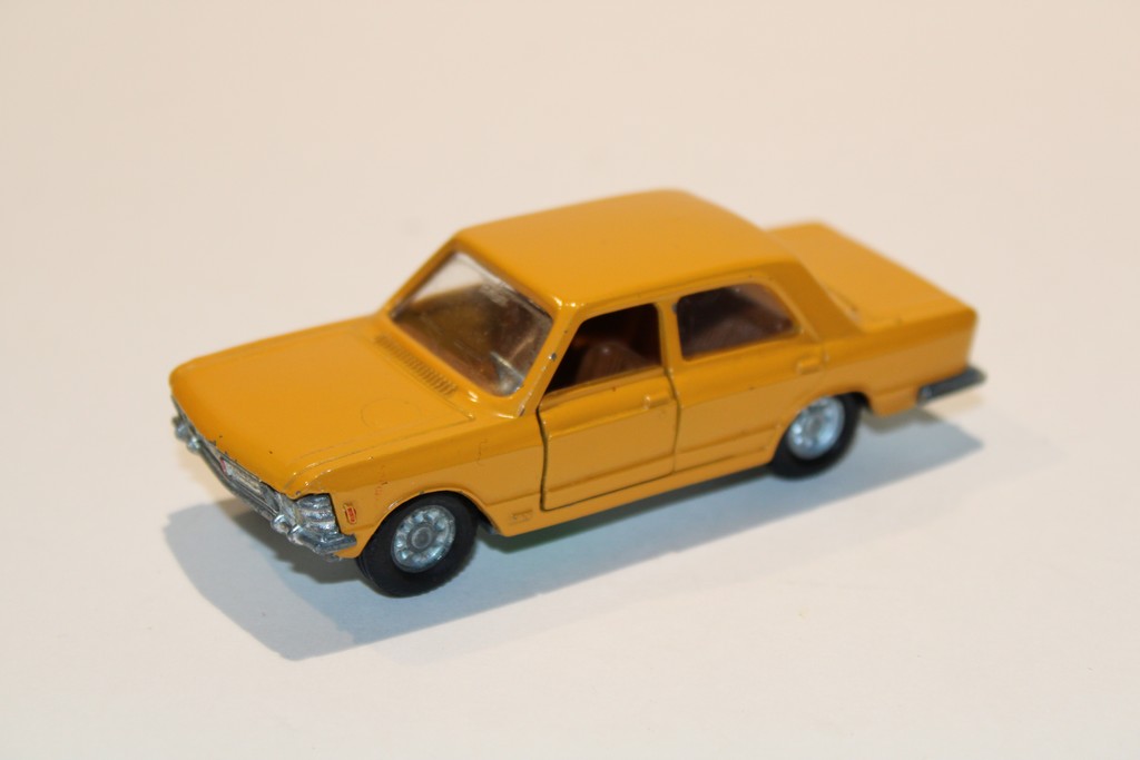 FIAT 130 JAUNE 1969 MERCURY 1/43°