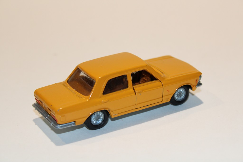 FIAT 130 JAUNE 1969 MERCURY 1/43°